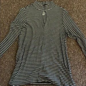 Stripped long sleeves key hole shirt